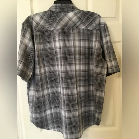 Orvis Men's Short Sleeve Button Up Tech Shirt Spread Collar Pockets Gray Plaid - Picture 4 of 10